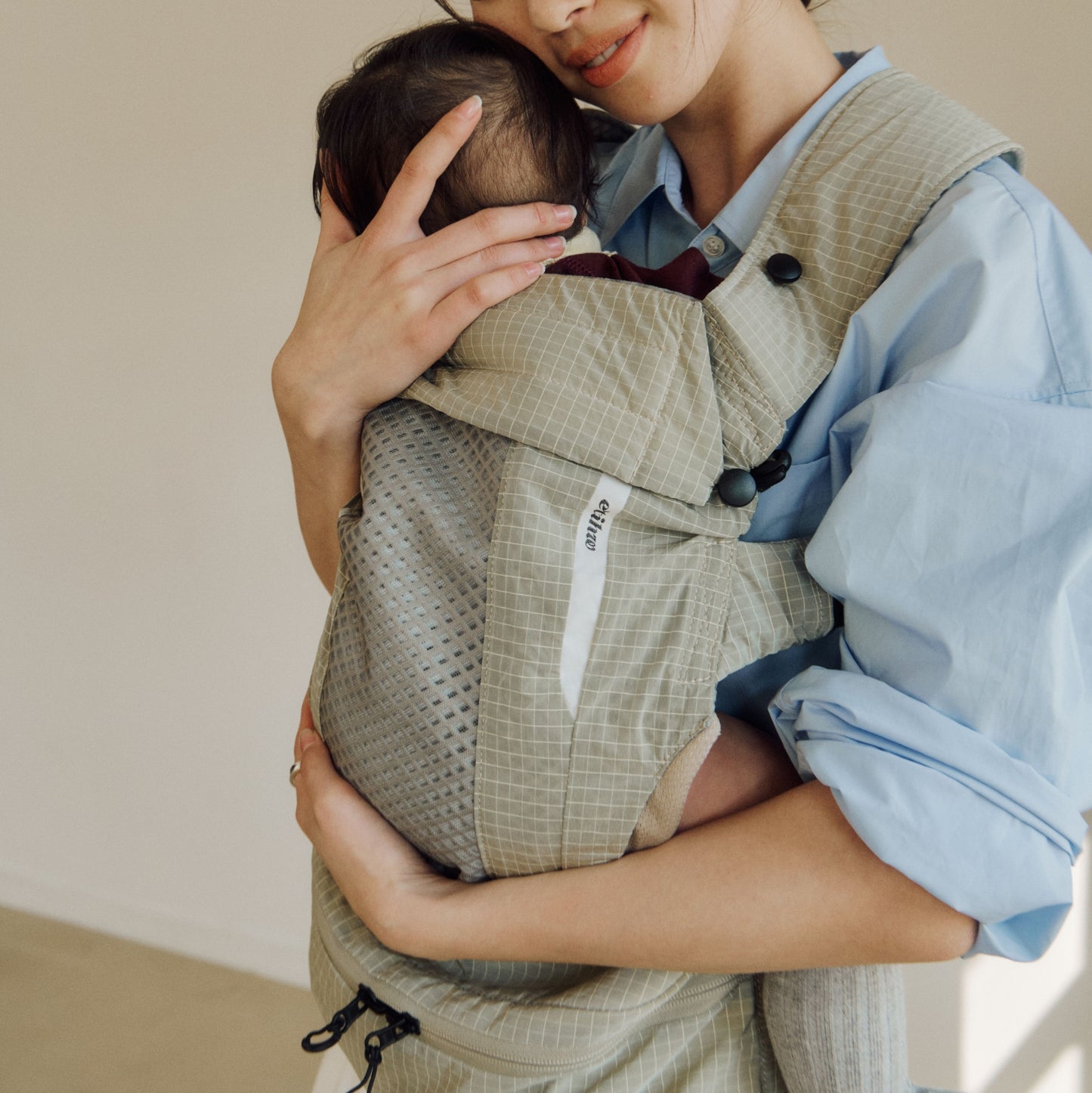 NUBE Dual Fit Packable Baby Carrier - Khaki